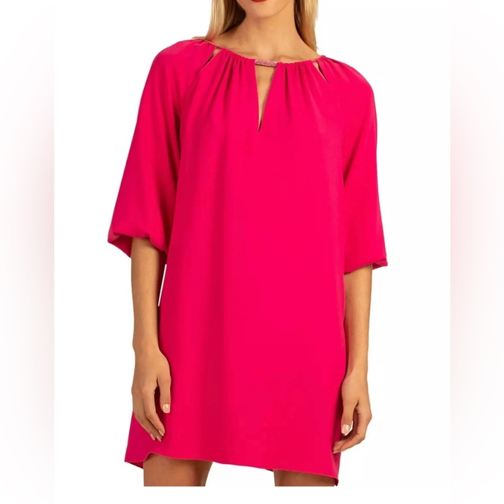 NWT Trina Turk Lyra Shift Dress
Size small